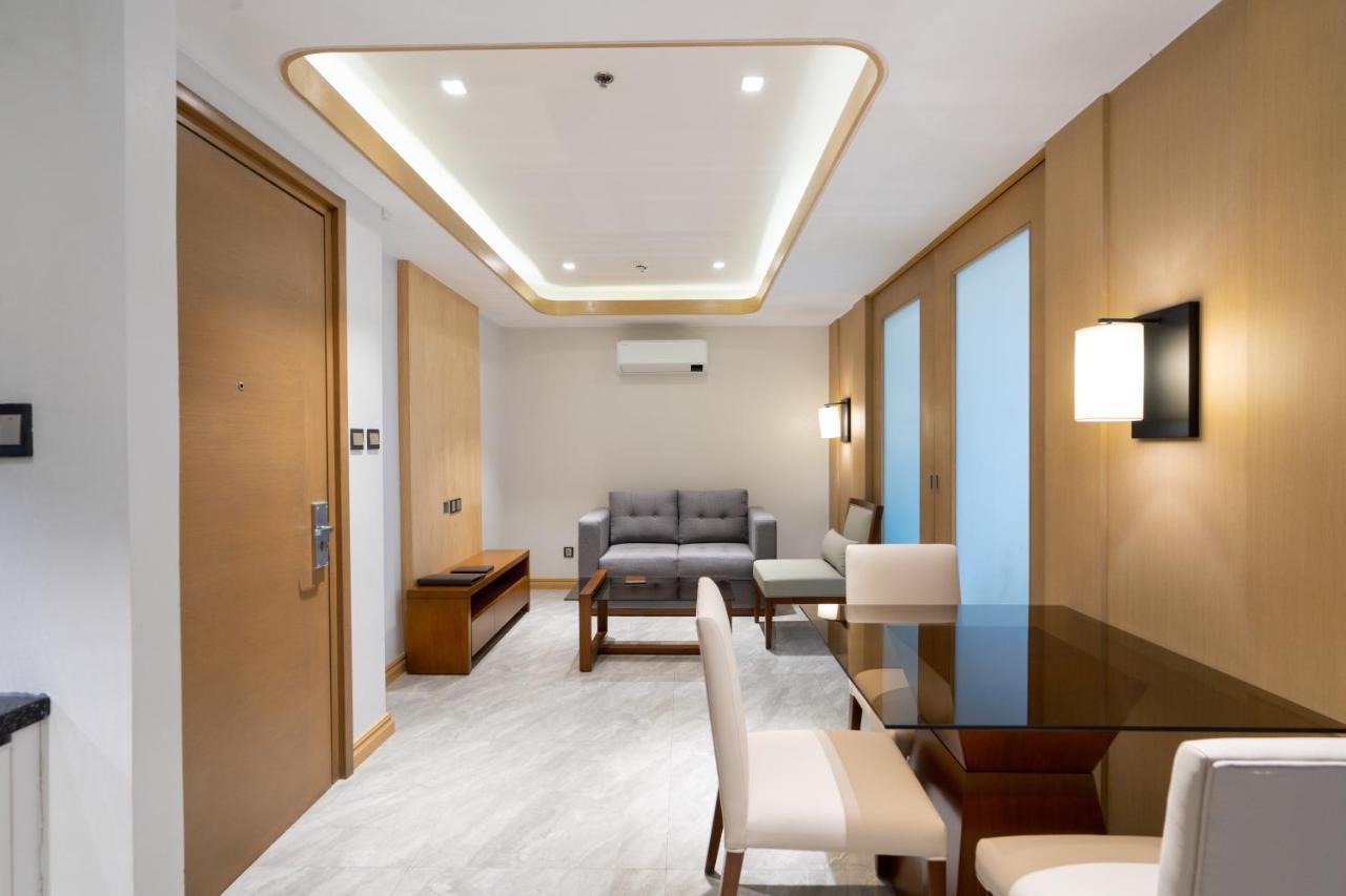 One Euphoria Luxe Hotel Angeles Exterior photo