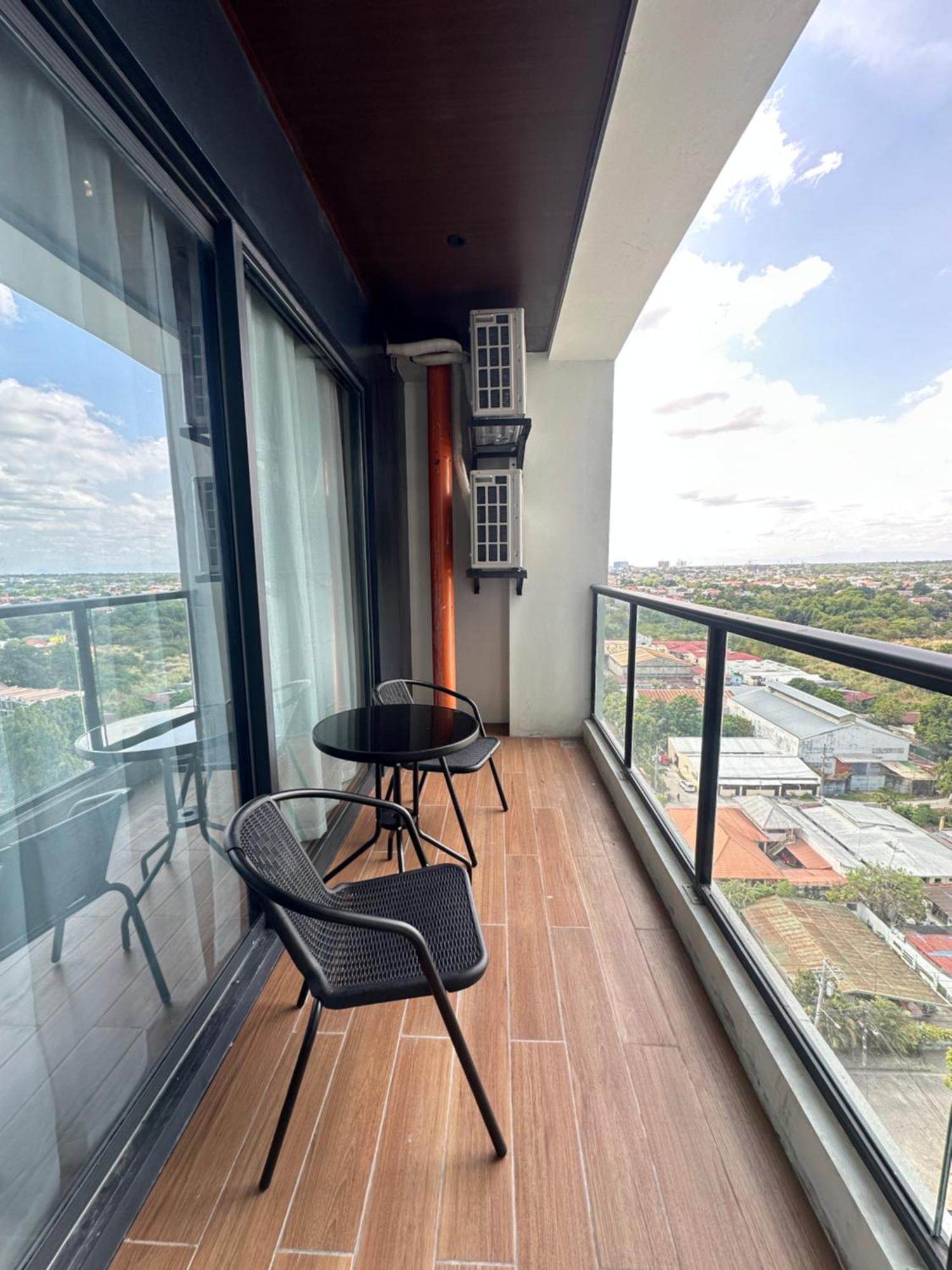 One Euphoria Luxe Hotel Angeles Exterior photo
